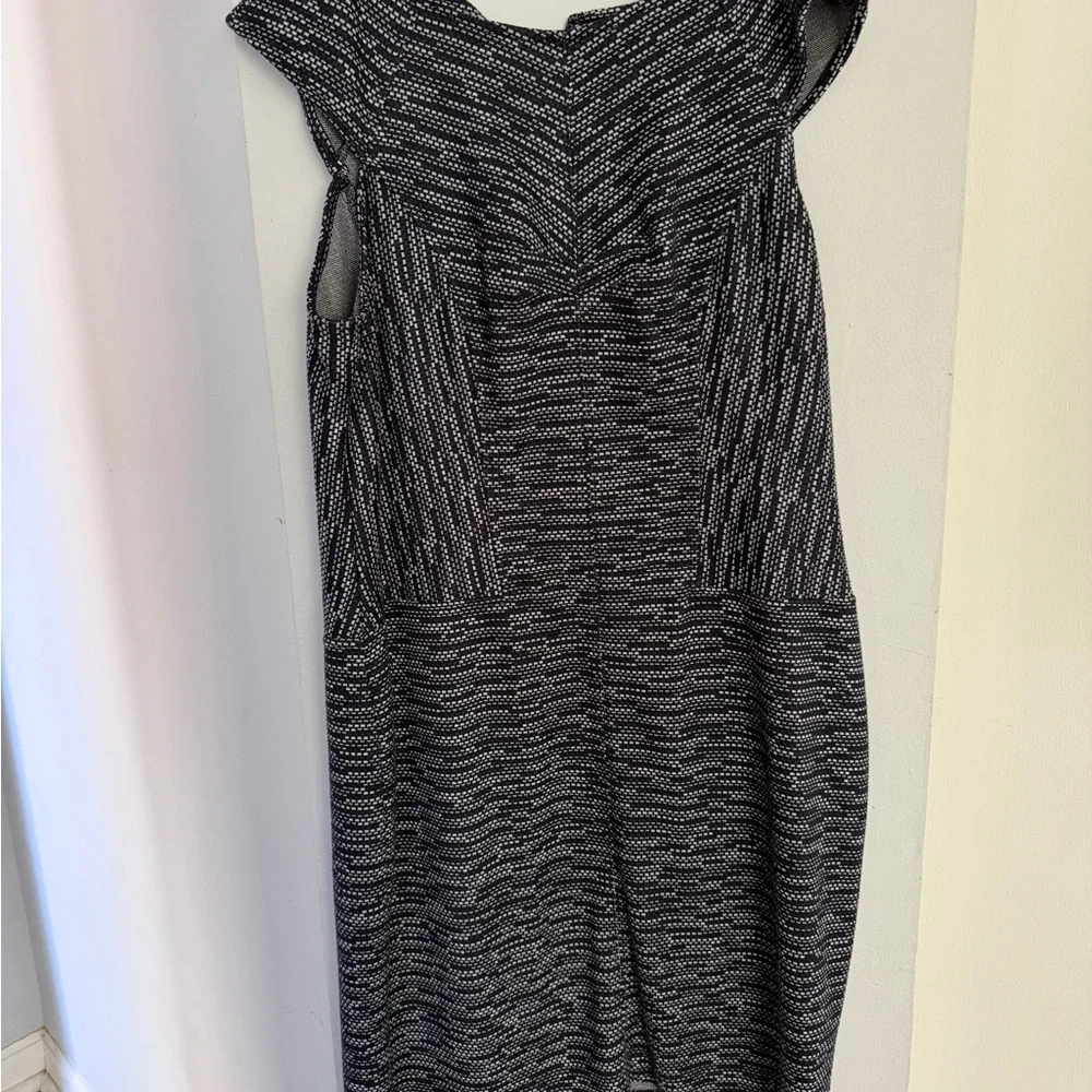 Ann Taylor Navy and White Textured Dress (knee length), Size 14 - Picture 2 of 3
